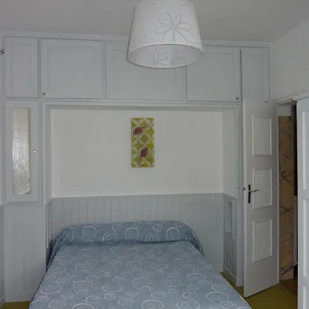 Hotel-residence Le Grillon 2* 아르카숑