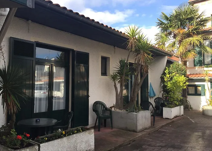 Hotel-residence Le Grillon Apart Otel Arcachon