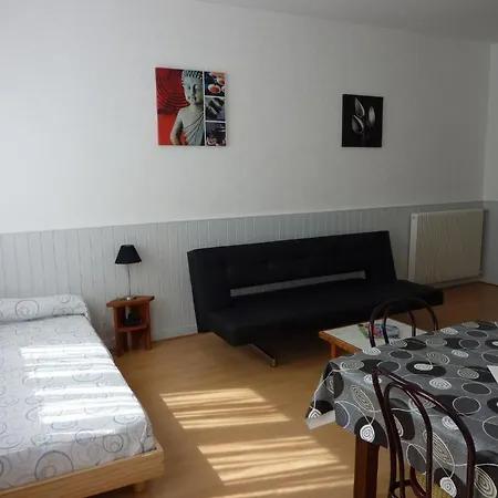 Aparthotel Hotel-residence Le Grillon